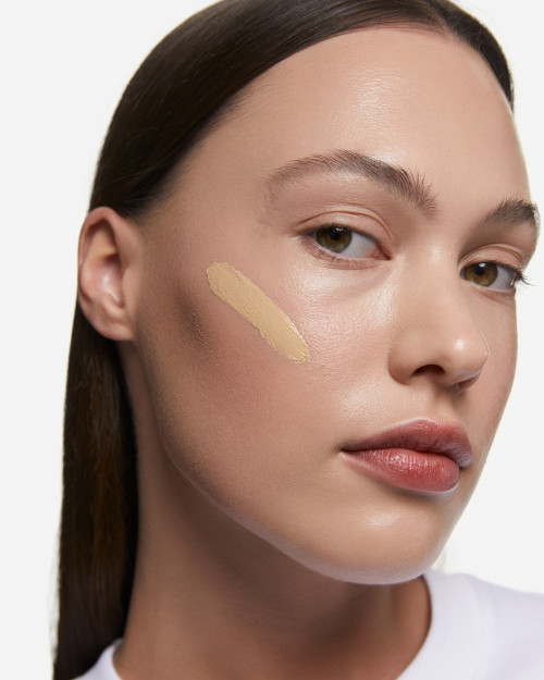 Fond de Teint Soin Visage SKIN FOCUSED SPF 50+