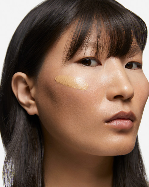 Fond de Teint Soin Visage SKIN FOCUSED SPF 50+