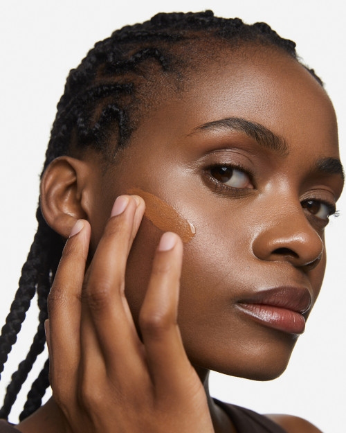 Fond de Teint Soin Visage SKIN FOCUSED SPF 50+