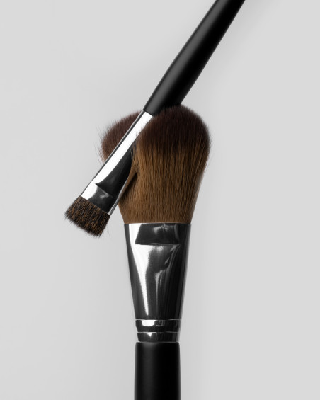 INGLOT X INA Make-up Pinselset in einer Tube